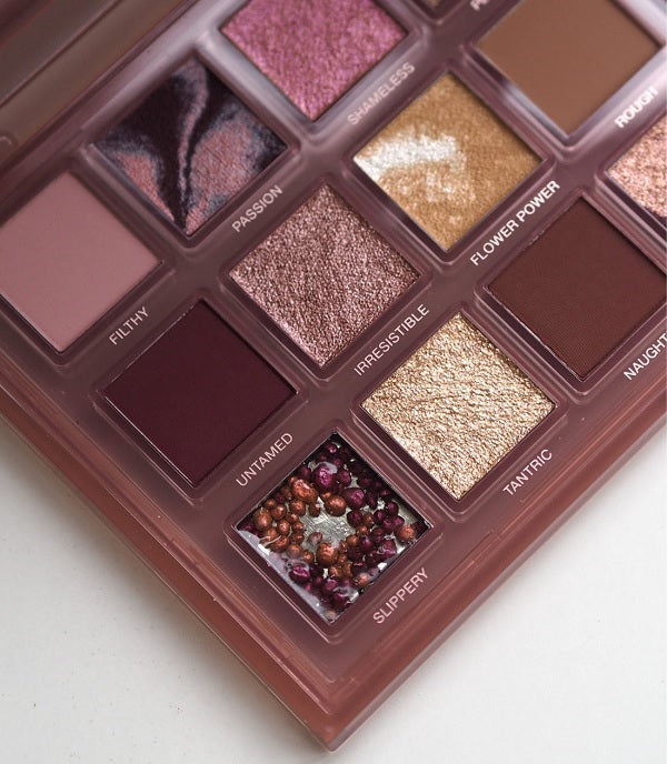 Naughty Nude Eye Shadow Palette