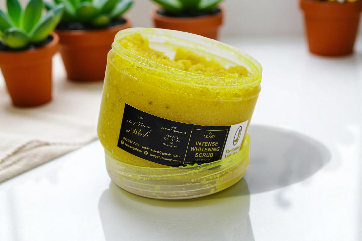 Intense Whitening Scrub